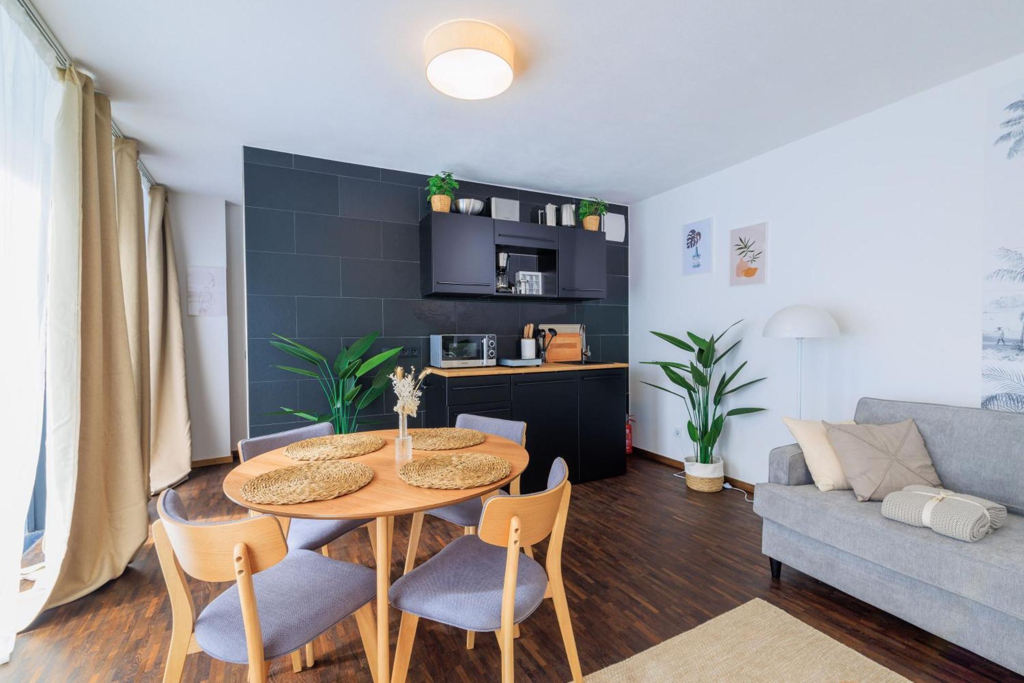 Global Living - Design Apartment I Rathausplatz I Kitchen I Augsburgo Exterior foto